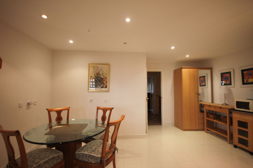 Middle Floor Apartment San Pedro de Alcántara Málaga - image 9