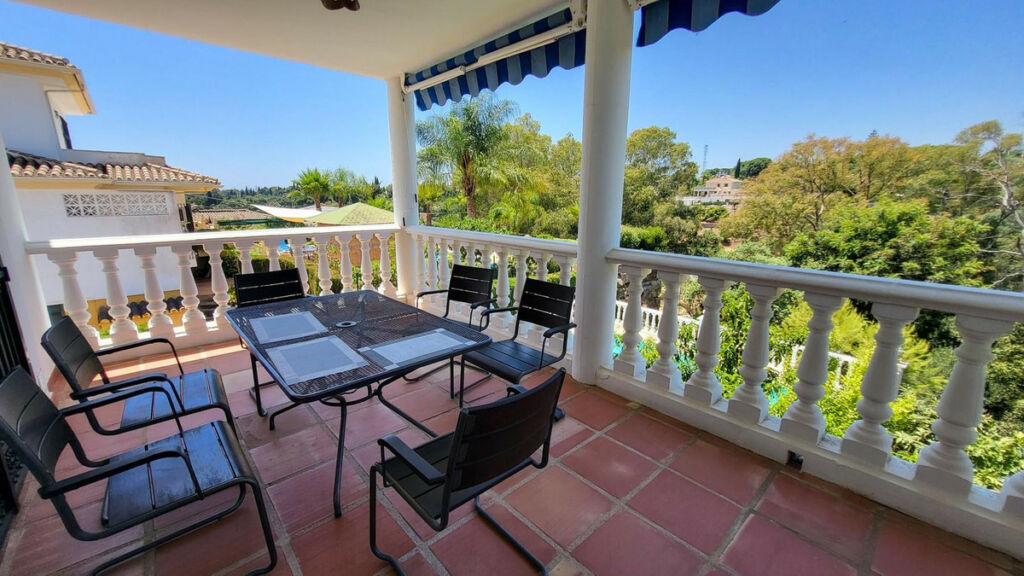 Detached Villa Elviria Málaga - image 10