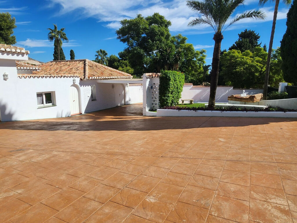 Detached Villa Benalmadena Málaga - image 9
