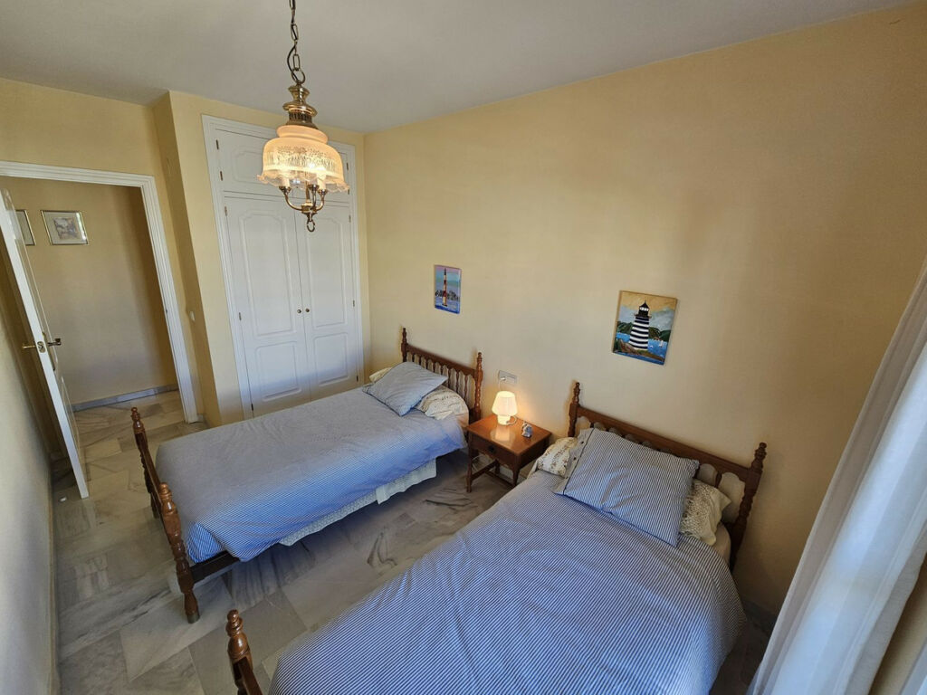 Middle Floor Apartment San Luis de Sabinillas Málaga - image 11
