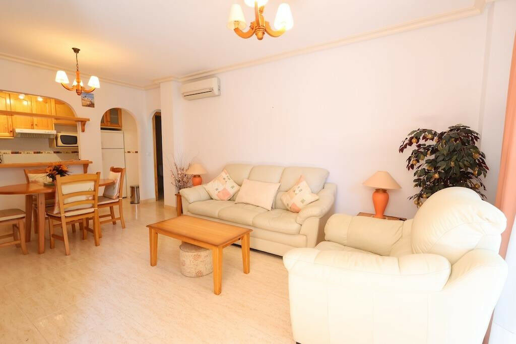 Bungalow Punta Prima Alicante - image 9