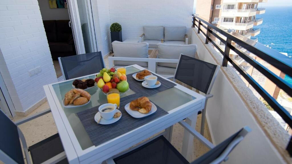 Middle Floor Apartment Benidorm Alicante - image 9