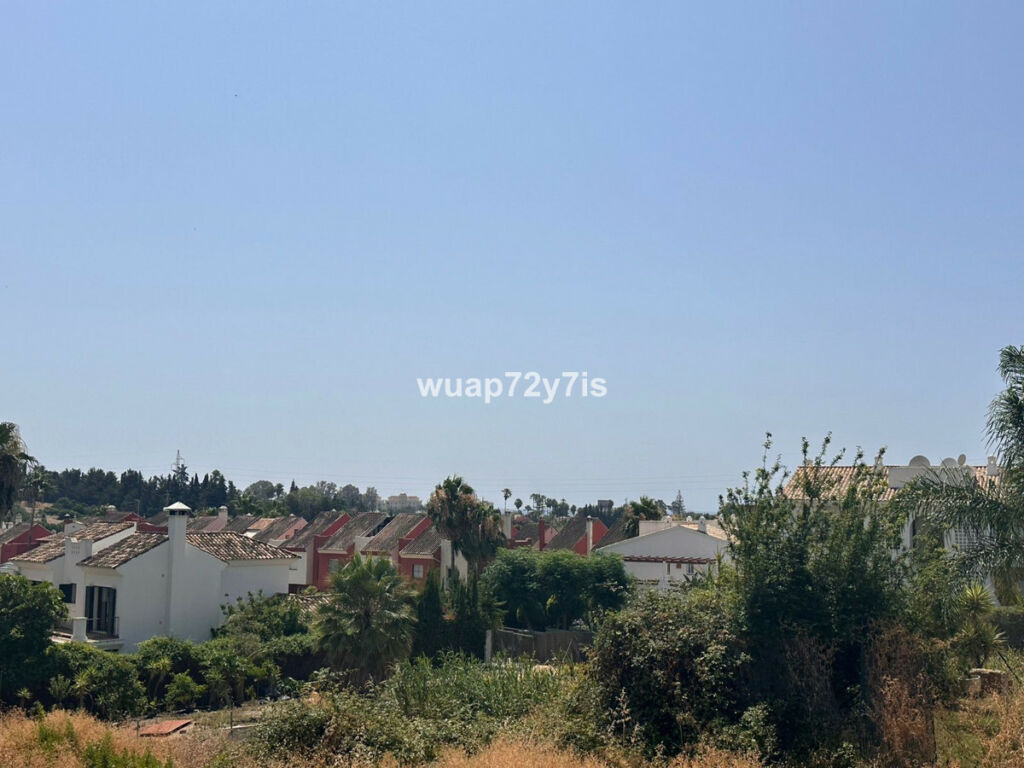 Residential Plot Estepona Málaga - image 9