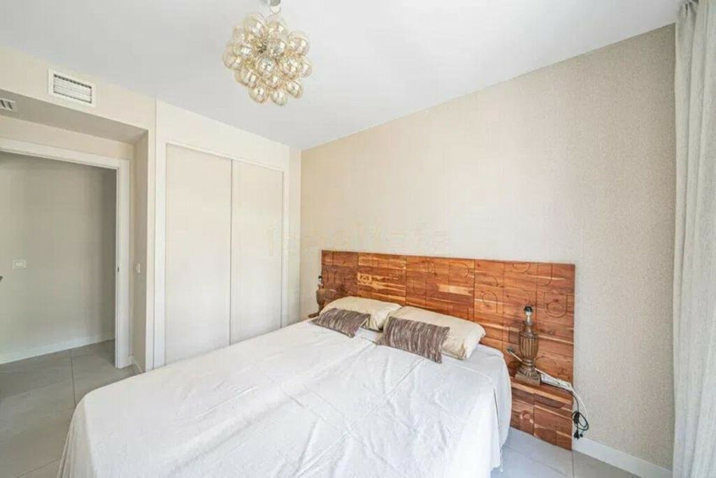 Middle Floor Apartment Estepona Málaga - image 10