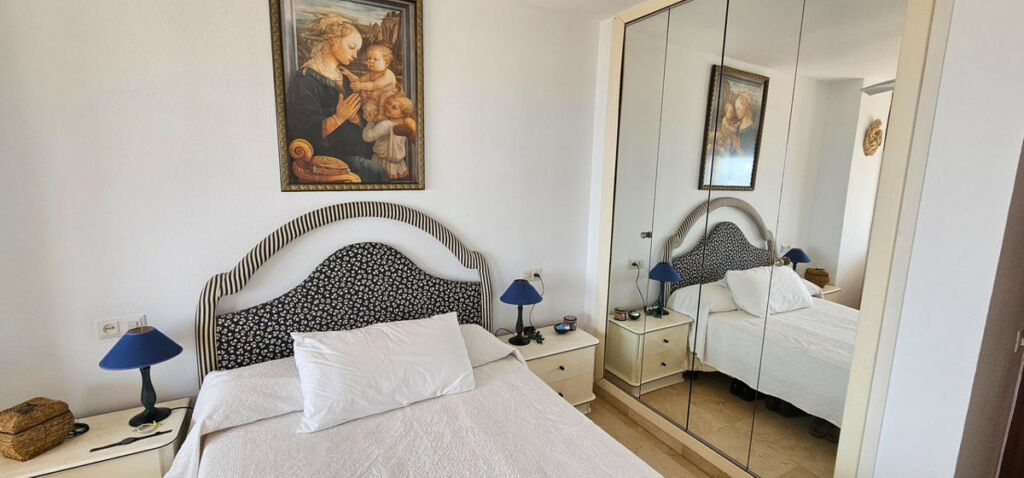 Middle Floor Apartment Los Boliches Málaga - image 9