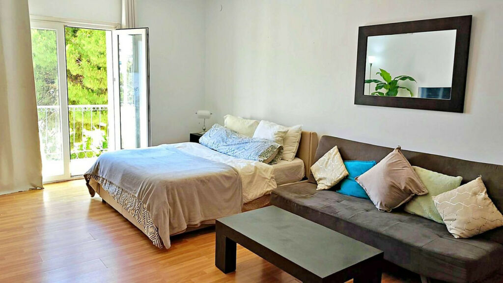 Middle Floor Studio Puerto Banús Málaga - image 10
