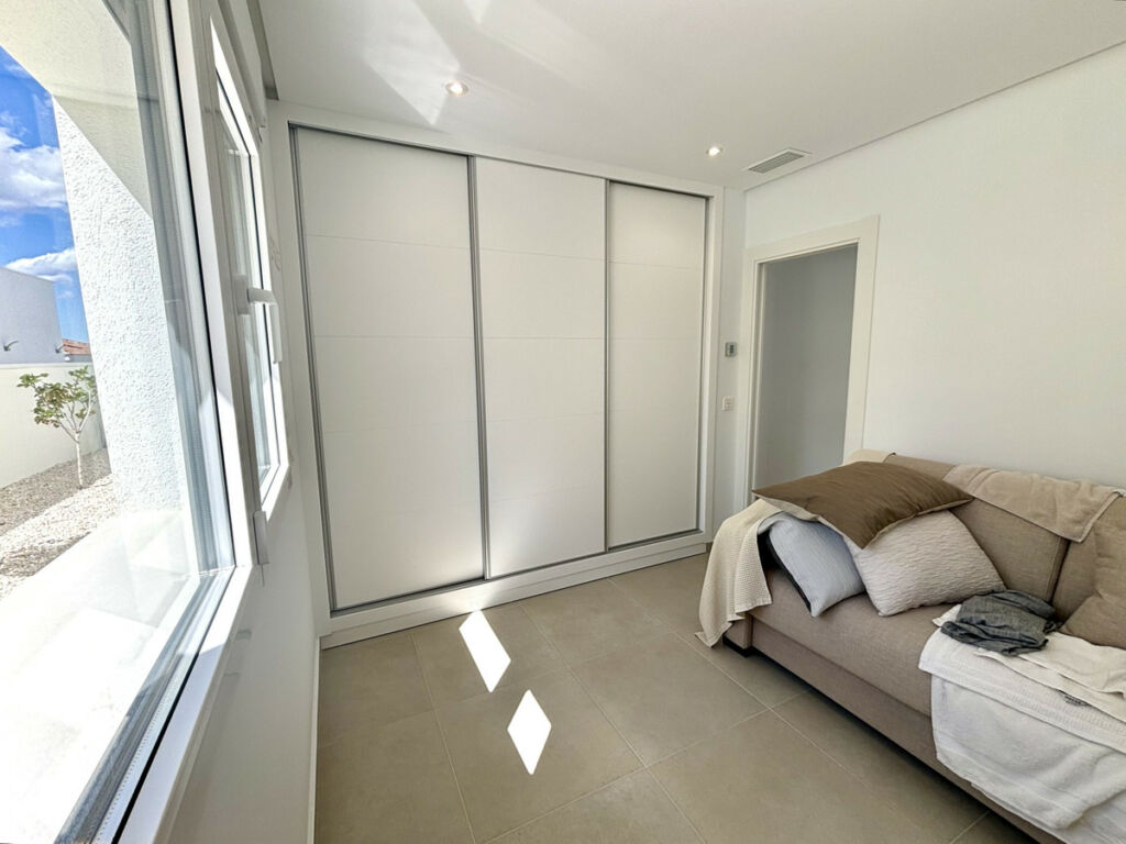 Detached Villa Benijofar Alicante - image 9