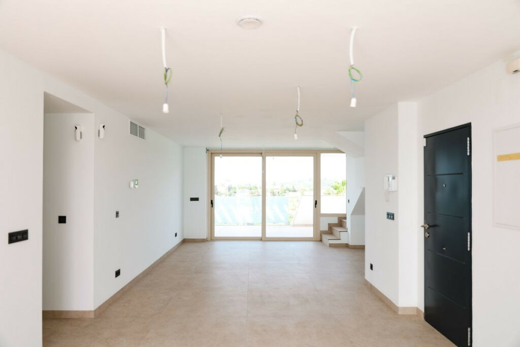 Penthouse Duplex Selwo Málaga - image 8
