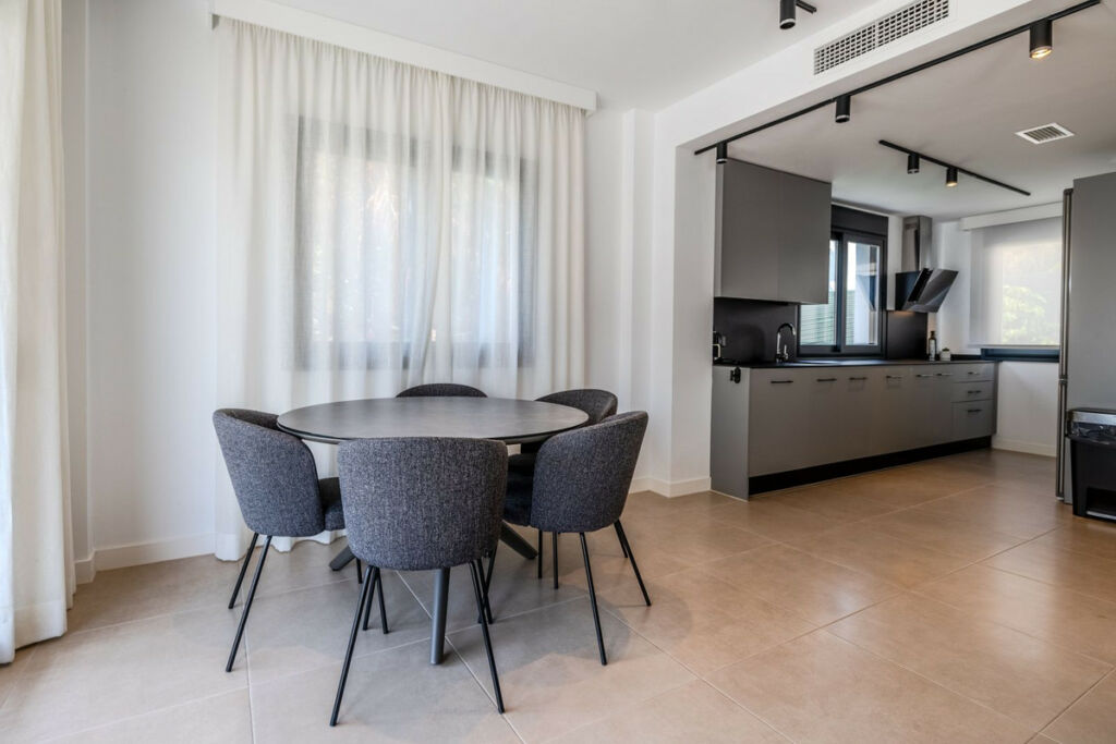 Townhouse Estepona Málaga - image 9