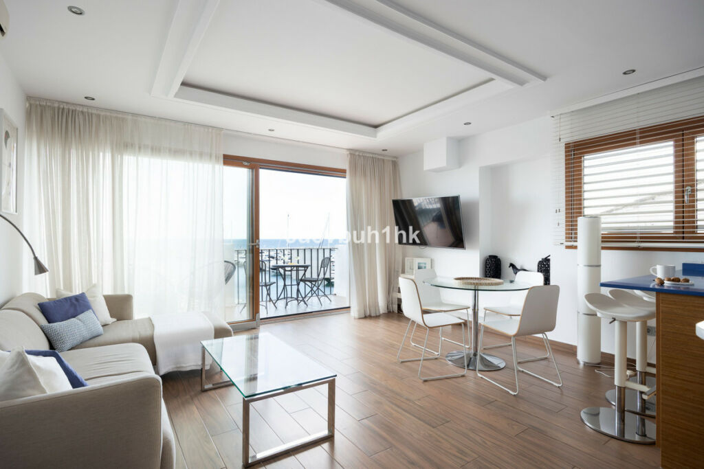 Penthouse Duplex Puerto Banús Málaga - image 9