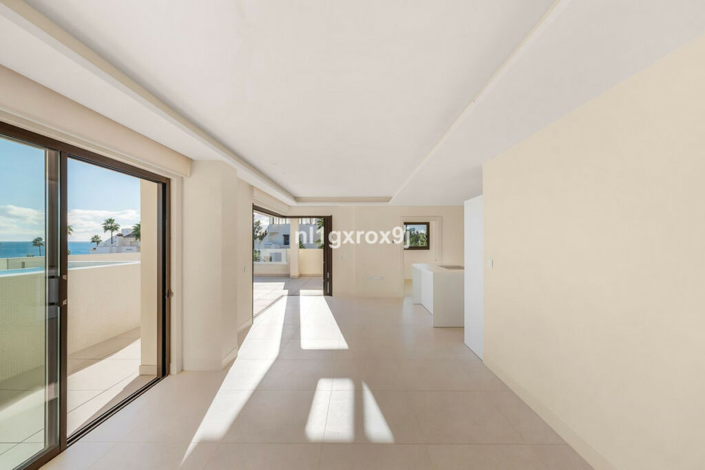 Penthouse Duplex Estepona Málaga - image 9
