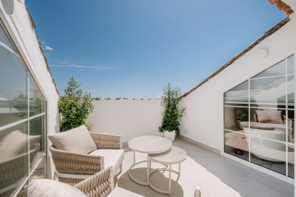 Penthouse Duplex Nueva Andalucía Málaga - image 9