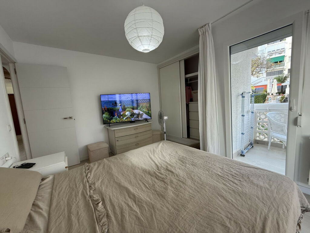 Middle Floor Apartment Estepona Málaga - image 9