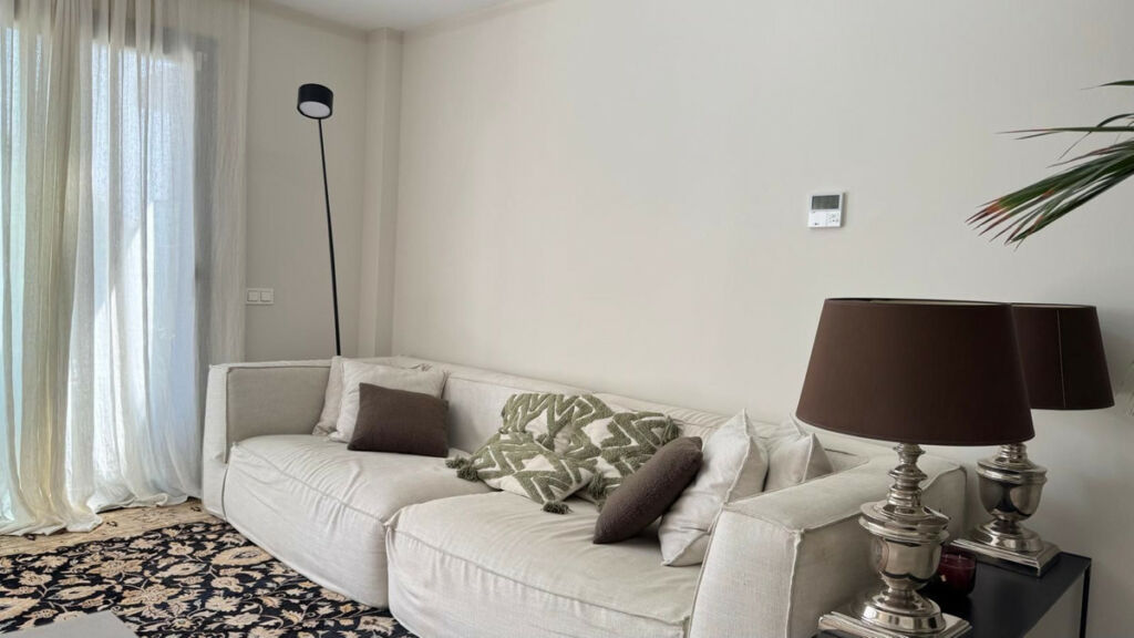 Middle Floor Apartment Estepona Málaga - image 9