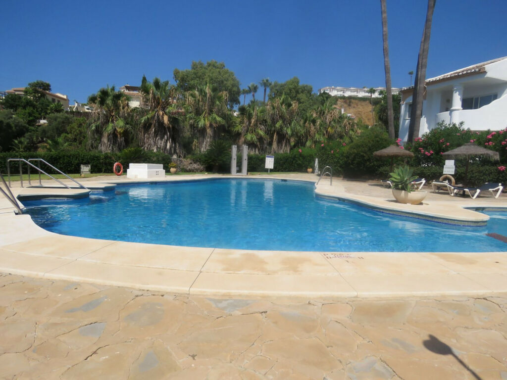 Ground Floor Apartment Calahonda Málaga - image 9