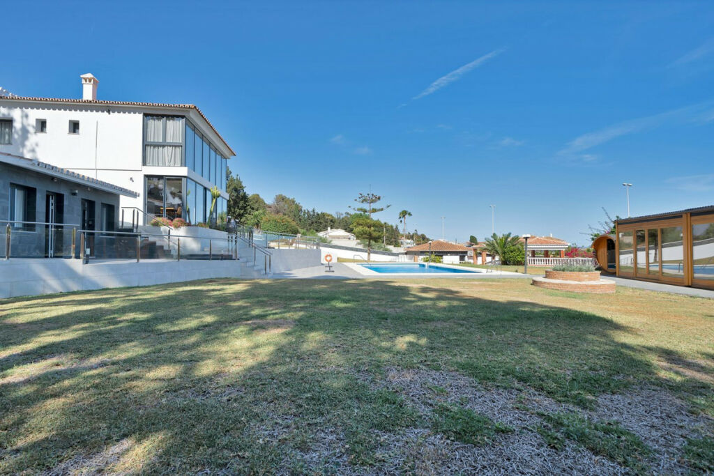 Detached Villa El Chaparral Málaga - image 97