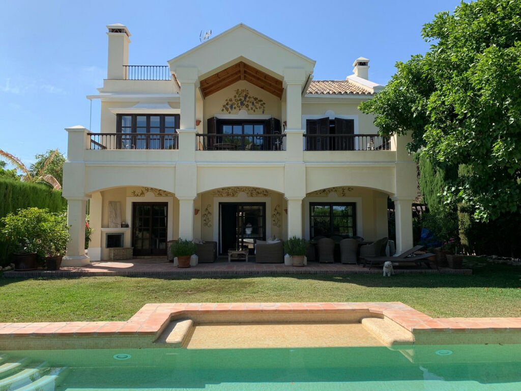 Detached Villa Sierra Blanca Málaga