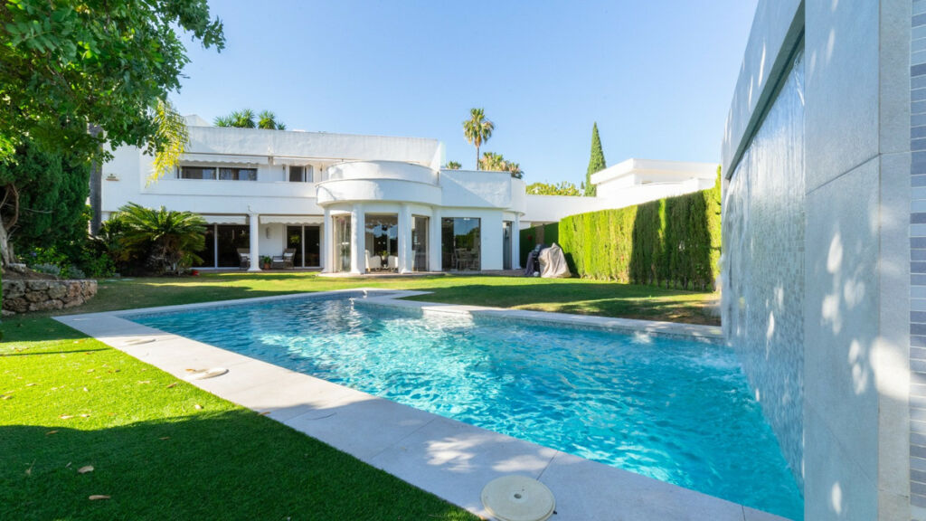 Detached Villa Sierra Blanca Málaga