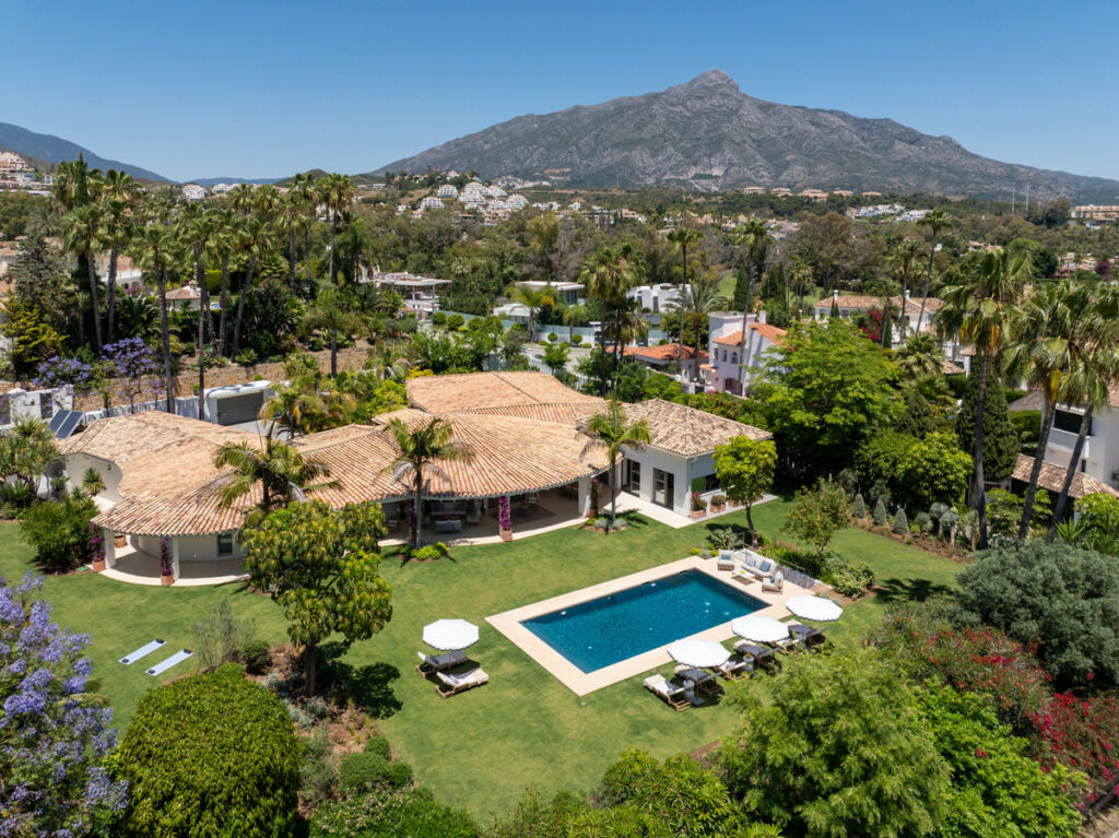 Detached Villa Nueva Andalucía Málaga