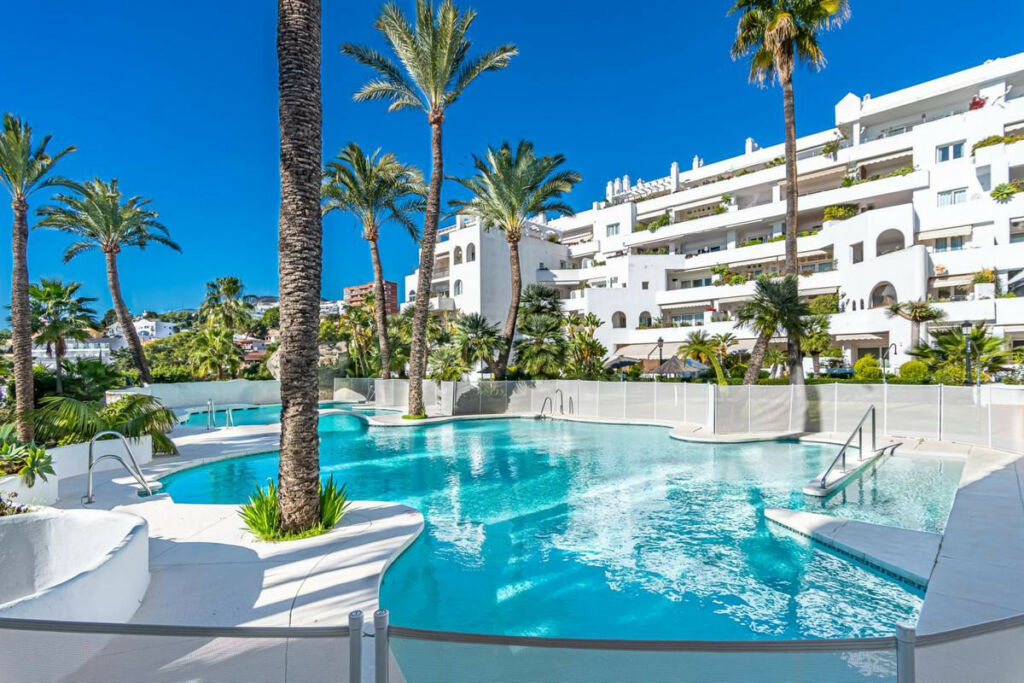 Middle Floor Apartment Torremolinos Centro Málaga - image 3