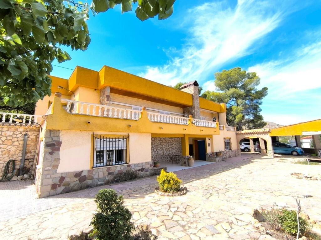 Detached Villa Yecla Murcia