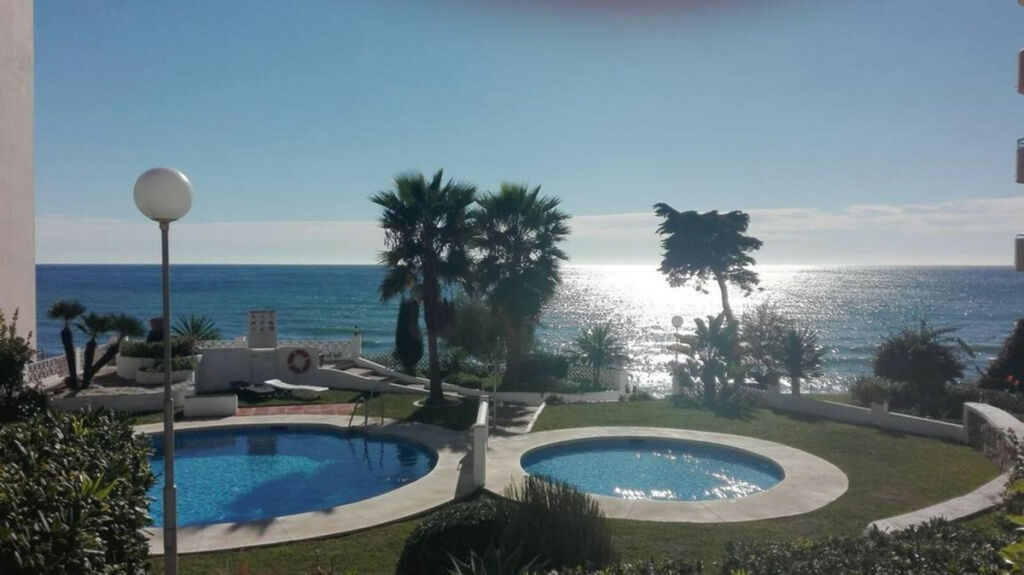 Middle Floor Apartment Calahonda Málaga