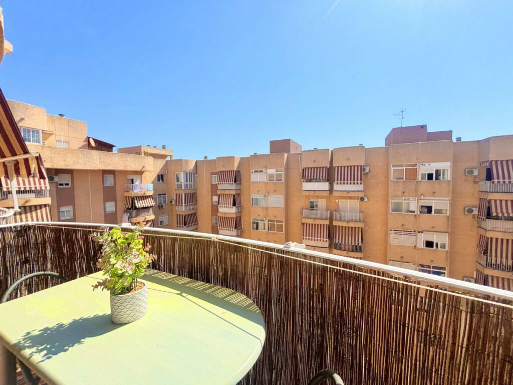 Middle Floor Apartment Estepona Málaga