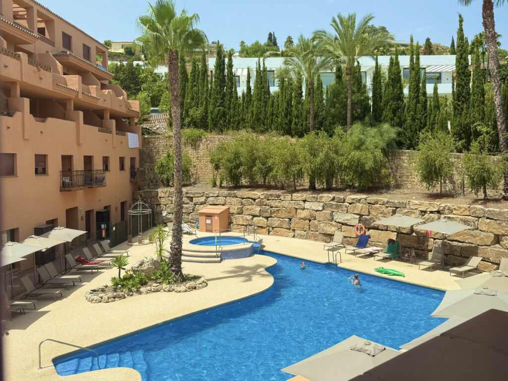 Middle Floor Apartment Benahavís Málaga