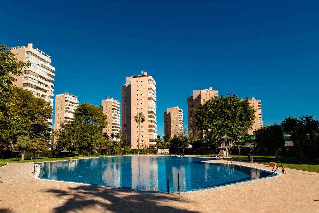 Middle Floor Apartment Playamar Málaga