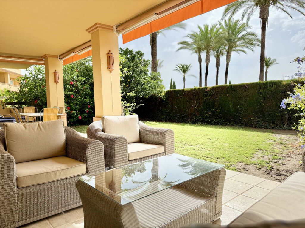 Ground Floor Apartment Los Flamingos Málaga - image 3