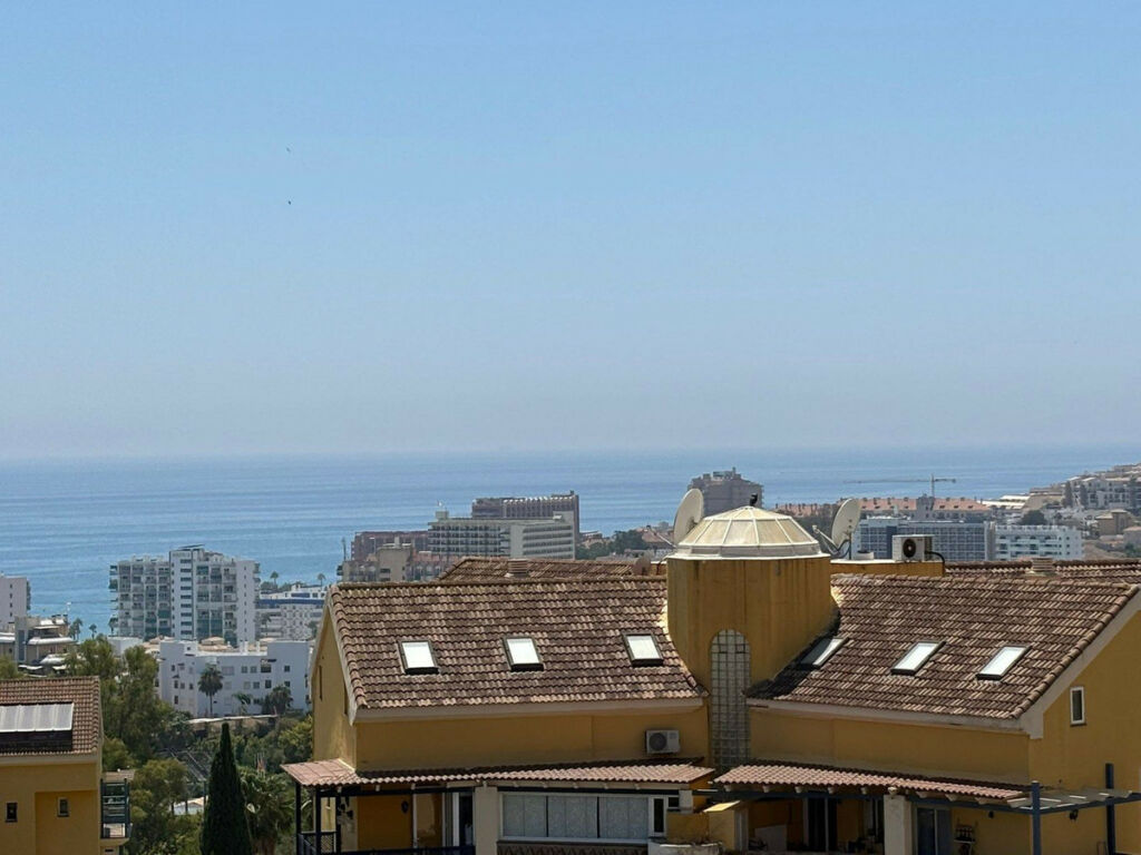 Middle Floor Apartment Benalmadena Costa Málaga