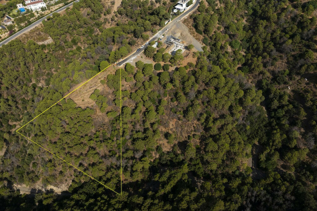 Residential Plot Benahavís Málaga - image 6