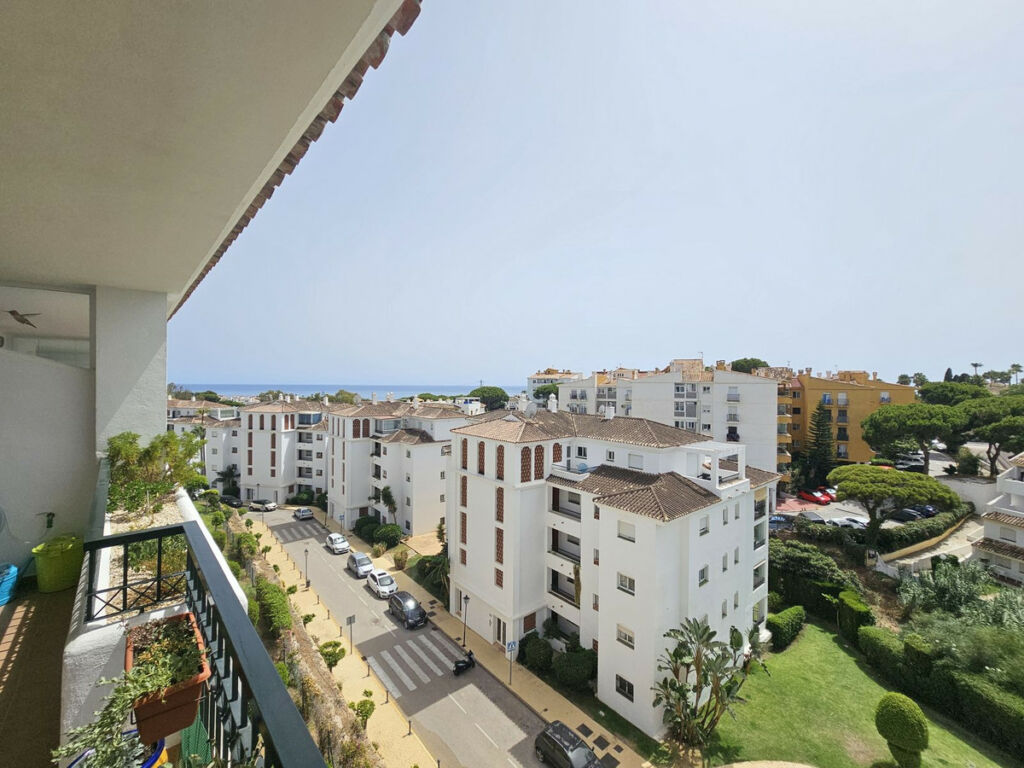 Middle Floor Apartment Calahonda Málaga
