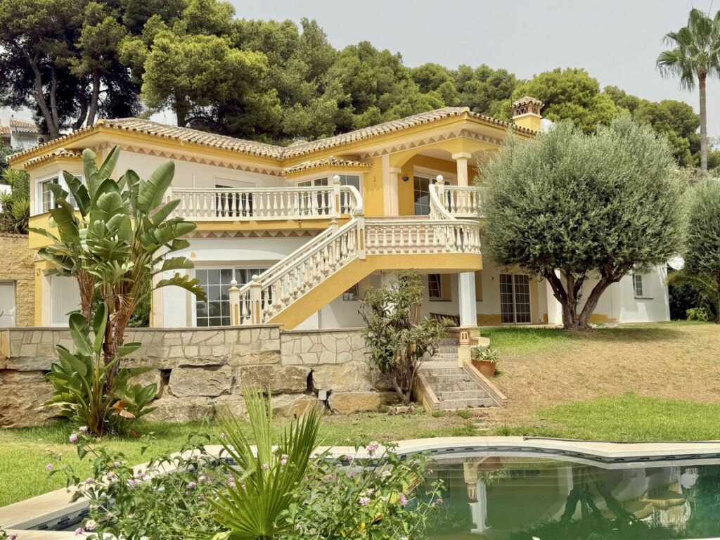Detached Villa Hacienda Las Chapas Málaga