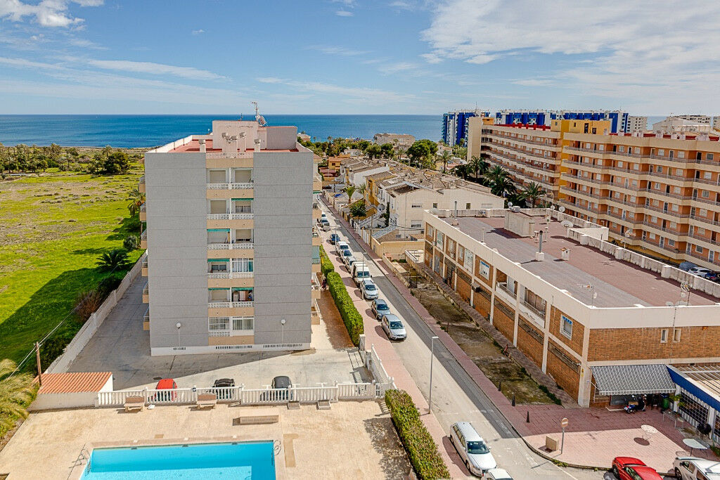 Middle Floor Apartment Punta Prima Alicante