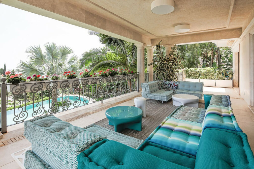 Detached Villa Marbella Málaga - image 2