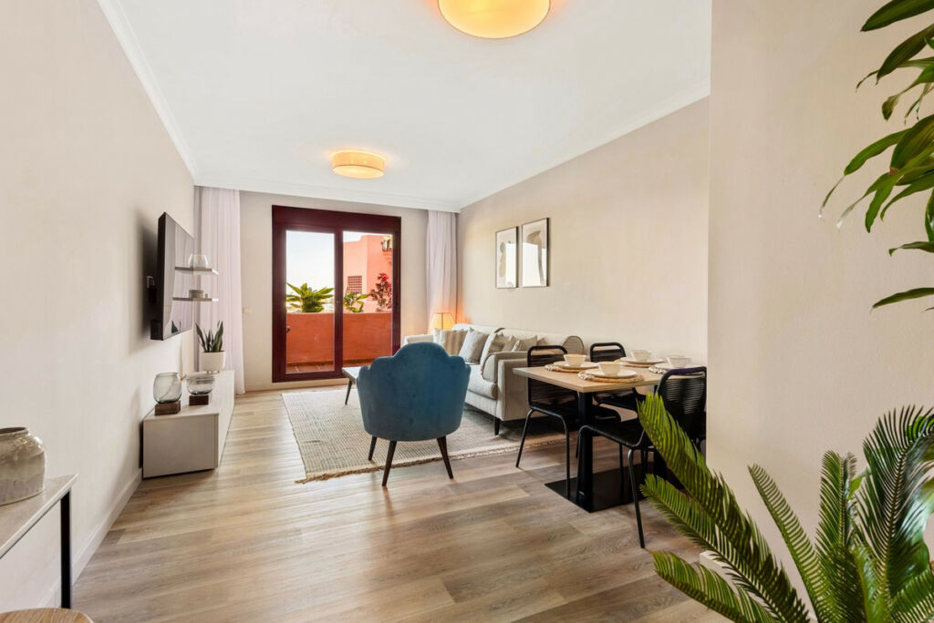 Middle Floor Apartment Benahavís Málaga