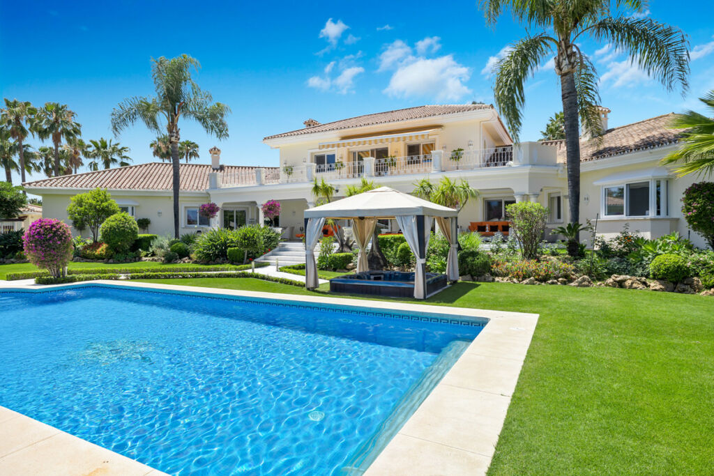 Detached Villa Nueva Andalucía Málaga