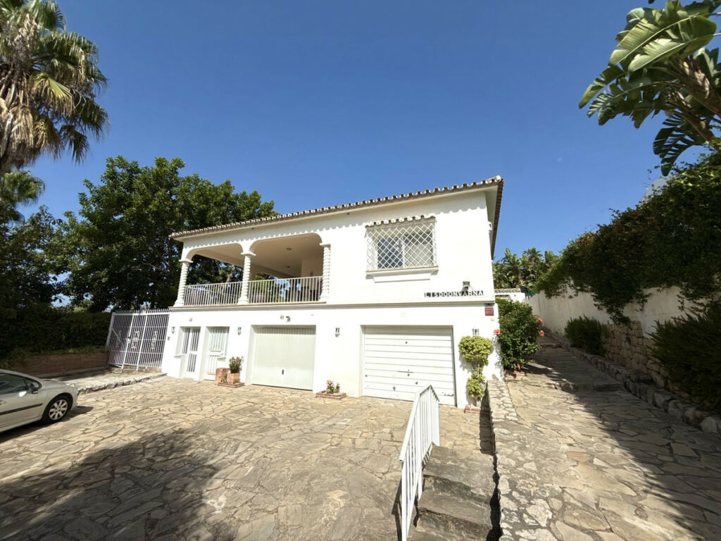 Semi-Detached House San Pedro de Alcántara Málaga - image 2