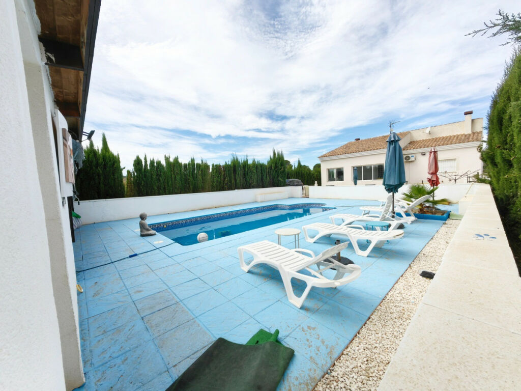 Detached Villa Pinoso Alicante