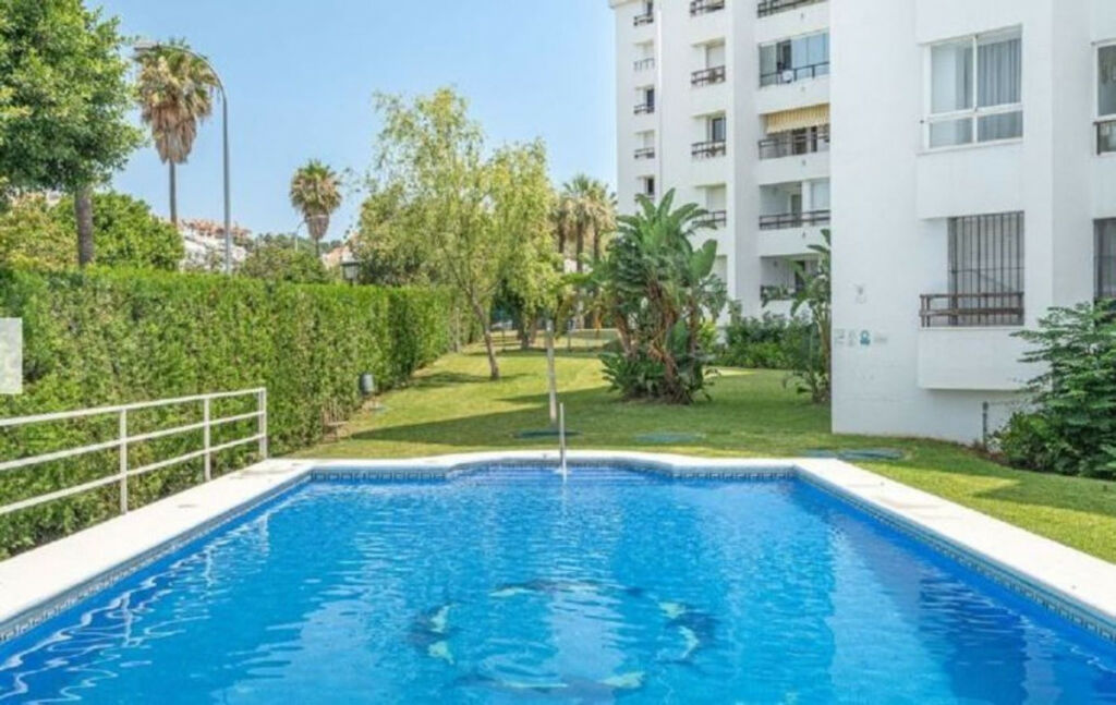 Middle Floor Apartment Nueva Andalucía Málaga