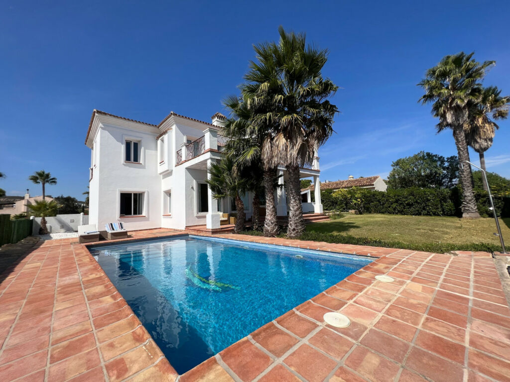 Detached Villa Manilva Málaga