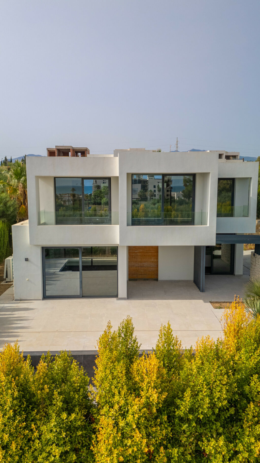 Detached Villa New Golden Mile Málaga - image 3