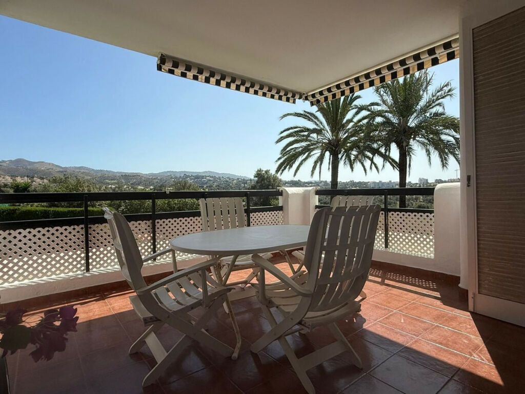 Middle Floor Apartment Los Monteros Málaga