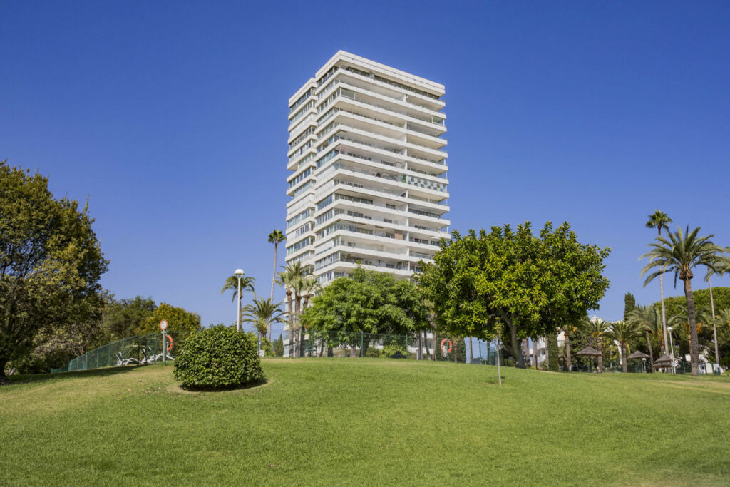 Middle Floor Apartment Río Real Málaga