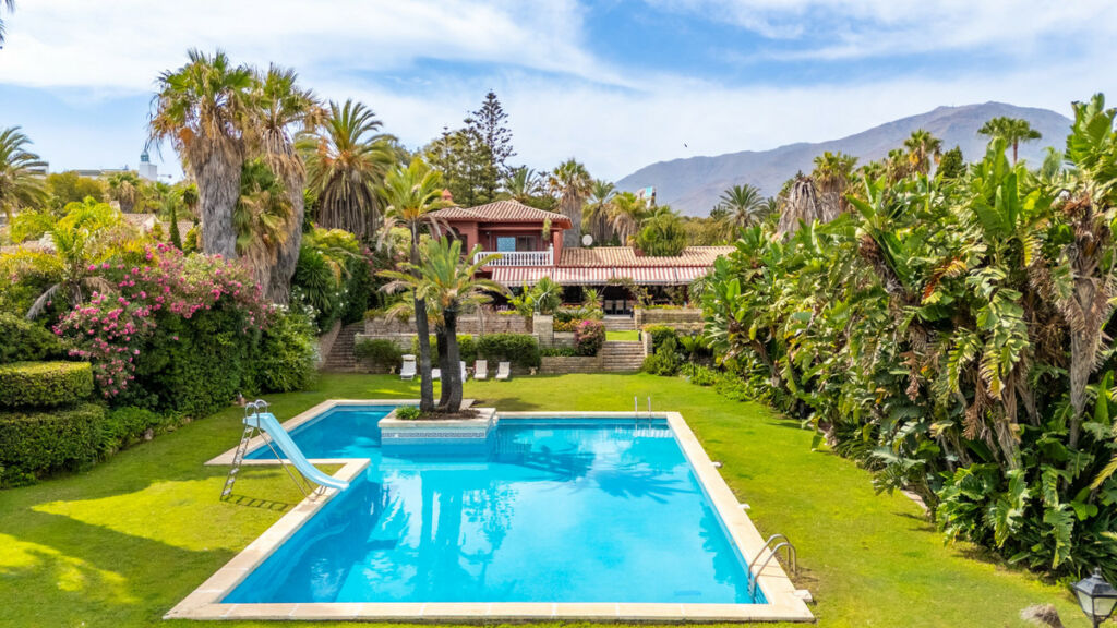 Detached Villa Estepona Málaga