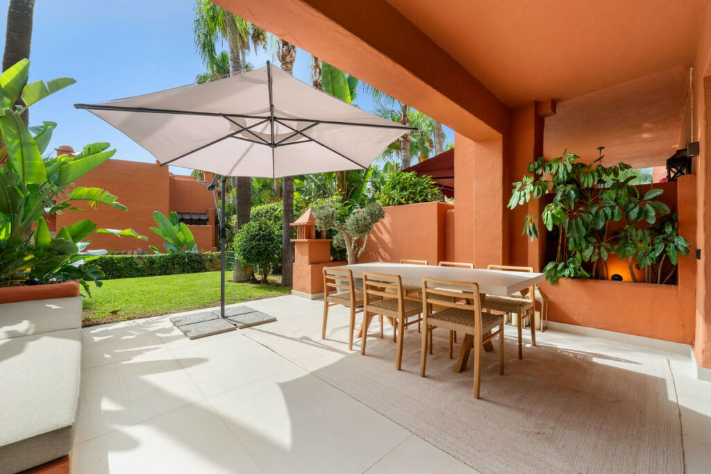 Semi-Detached House The Golden Mile Málaga - image 2