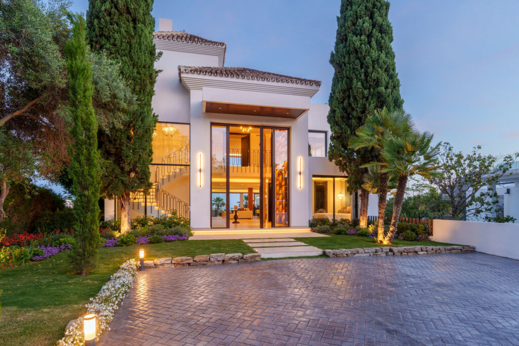 Detached Villa Nueva Andalucía Málaga