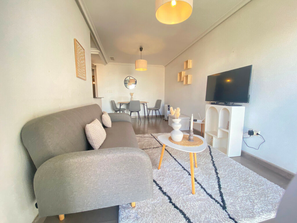 Middle Floor Apartment Torrevieja Alicante