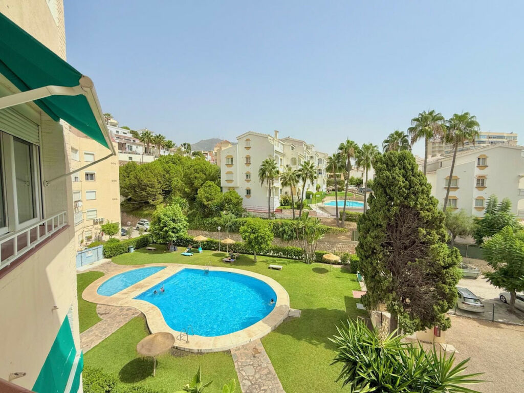 Middle Floor Apartment Torreblanca Málaga